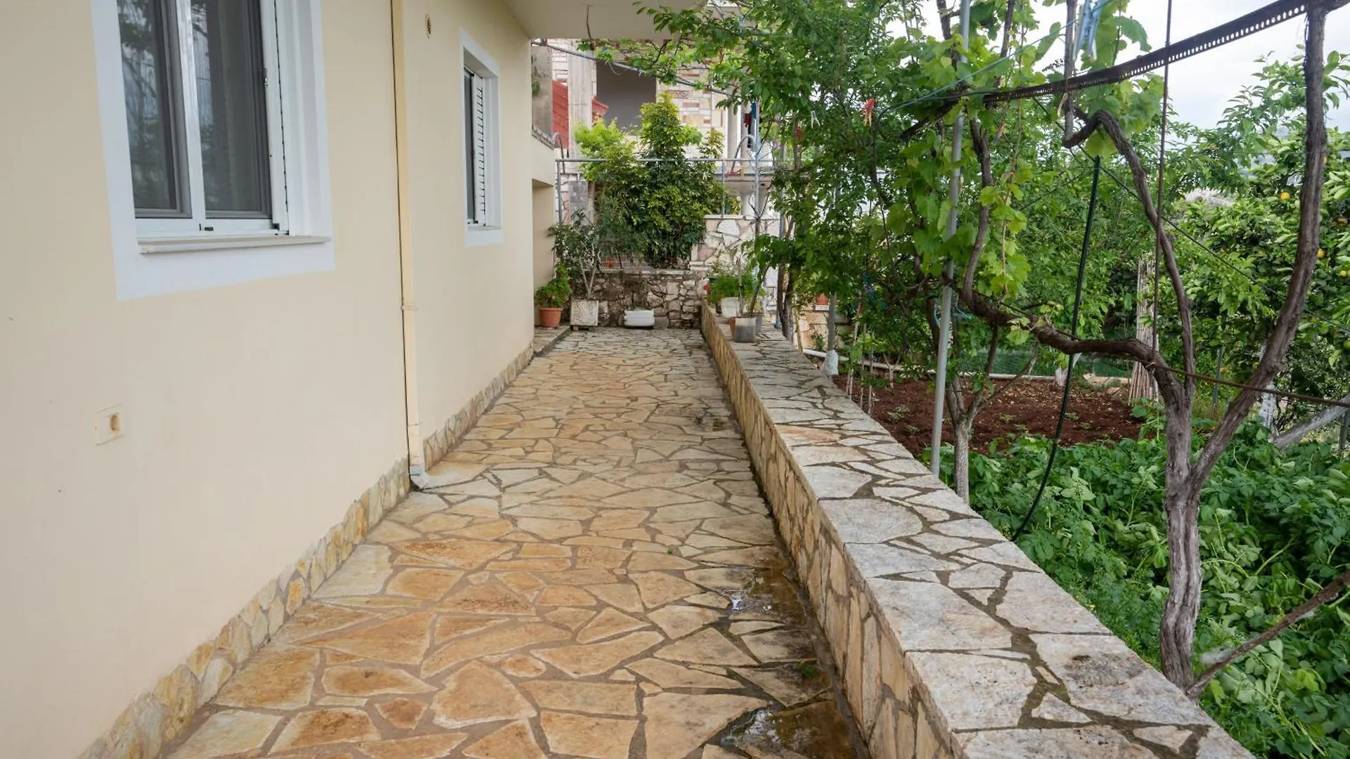 Kume Apartment Sarande
